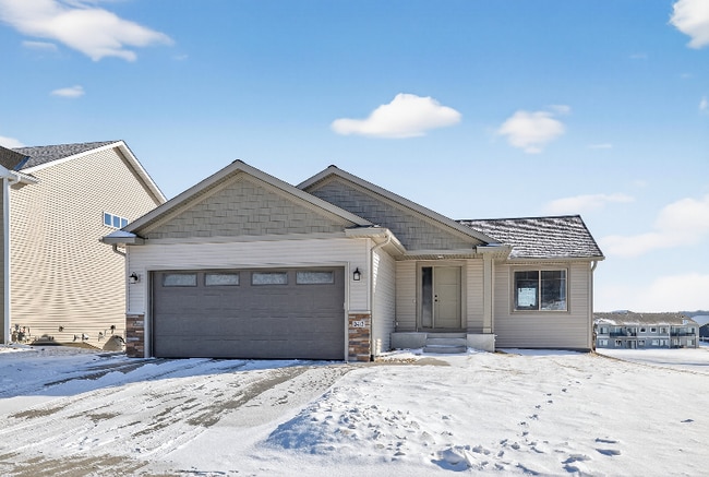 2412 Hadley Hills Dr NE in Rochester, MN - Building Photo - Building Photo