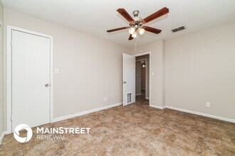 8510 Blue Ridge Dr in Tampa, FL - Building Photo - Building Photo