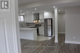 19 Landview Rd in Brampton, ON - Building Photo - Building Photo