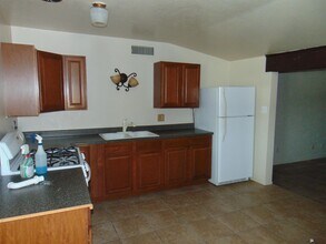 2014 E 25th St in Yuma, AZ - Building Photo - Building Photo
