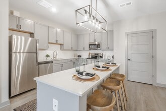 Arbour Place Apartments in Jeffersonville, IN - Building Photo - Building Photo