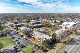 Magnolia Woods in Wichita, KS - Building Photo