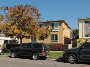 1939 17th St in Santa Monica, CA - Building Photo - Building Photo