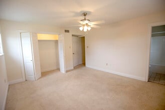 348 W Robert E Lee Blvd in New Orleans, LA - Building Photo - Building Photo