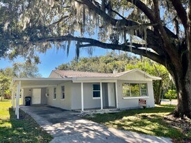 516 Lowell St in Lakeland, FL - Building Photo
