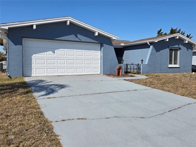 9629 Morehead Ln in Port Richey, FL - Building Photo - Building Photo