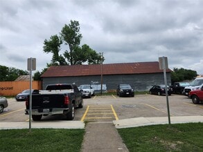 306 W Avenue D in Rosebud, TX - Building Photo - Building Photo