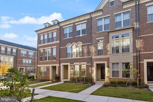 20692 Glenmont Ter in Ashburn, VA - Building Photo