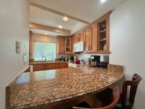 17720 Villamoura Dr in Poway, CA - Building Photo - Building Photo