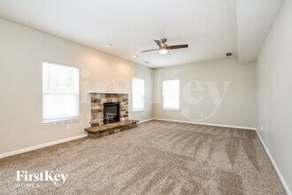 8858 Hemingway Dr in Indianapolis, IN - Building Photo - Building Photo