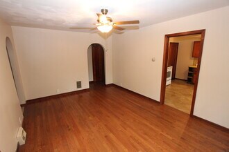 22 Brook St in Seymour, CT - Building Photo - Building Photo