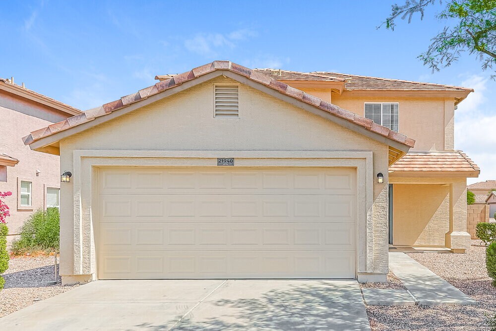 21940 W Casey Ln in Buckeye, AZ - Building Photo
