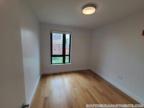 150 Camden St, Unit 408 in Boston, MA - Building Photo - Building Photo
