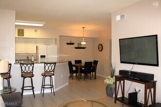 11400 Ocean Walk Dr in Ft. Myers, FL - Building Photo - Building Photo