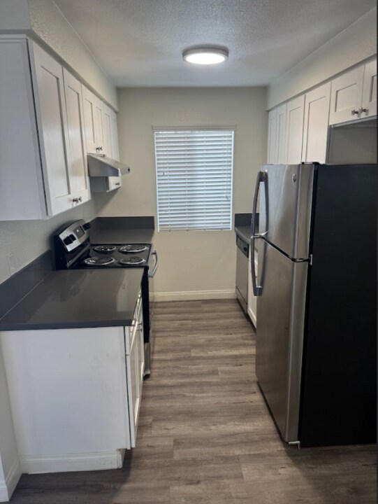 1750 Karen Ave in Las Vegas, NV - Building Photo