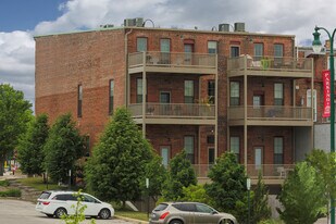 74 W Front St, Unit 74 in Monroe, MI - Building Photo