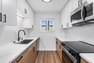 Swell Apartments in Imperial Beach, CA - Building Photo - Building Photo