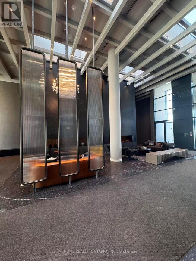 8 Interchange Wy in Vaughan, ON - Building Photo - Building Photo