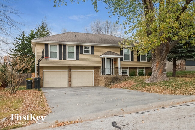 property at 10706 NW 59th St