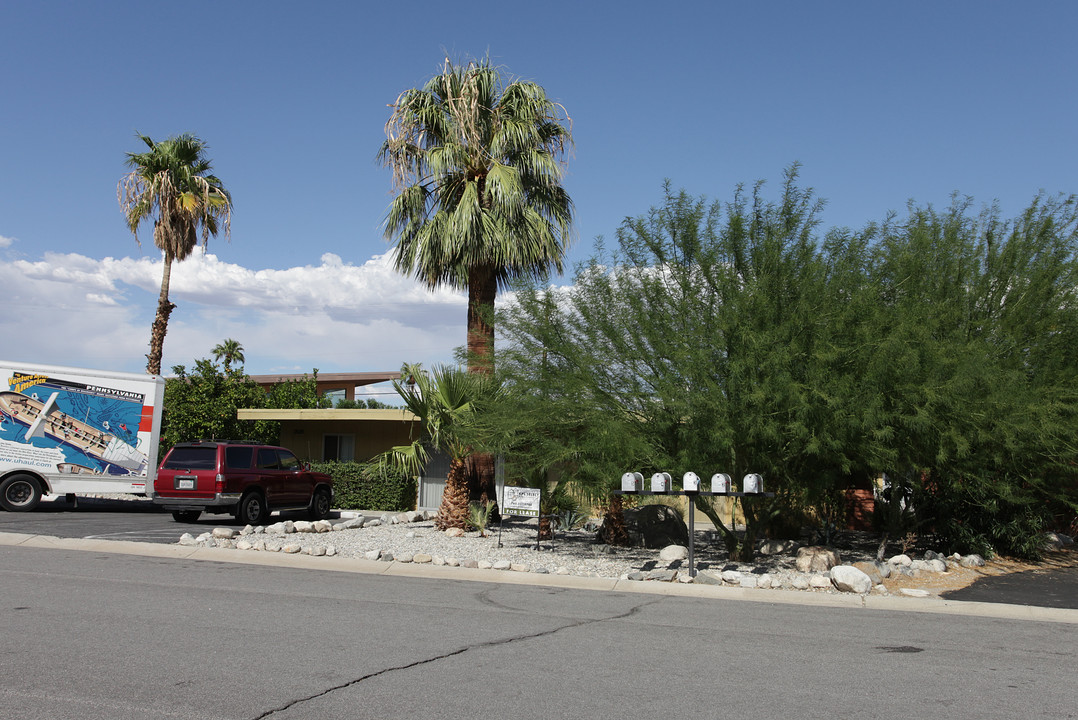 2626 Junipero Ave in Palm Springs, CA - Building Photo