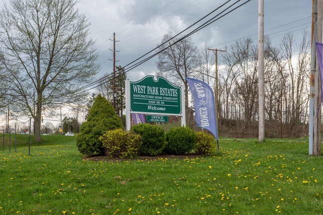 West Park Mobile Homes Estates in Ravenna, OH - Building Photo - Building Photo