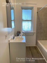 7116 S Blackstone Ave, Unit 1 in Chicago, IL - Building Photo - Building Photo
