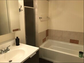 1751 W Berteau Ave in Chicago, IL - Building Photo - Building Photo