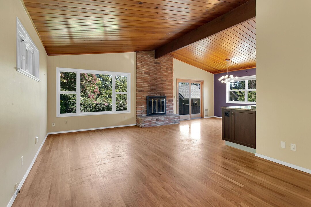 1717 SW Canby St in Portland, OR - Foto de edificio