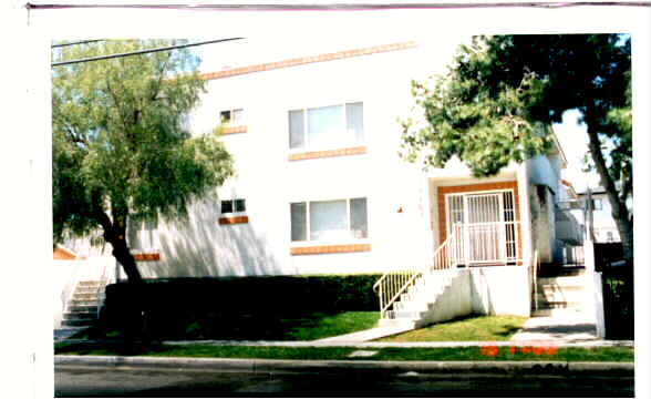 14607 Avis Ave in Lawndale, CA - Building Photo