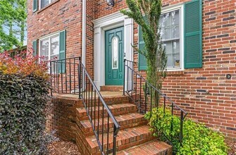 1880 Meadowchase Ct in Snellville, GA - Building Photo - Building Photo