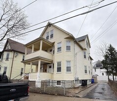 28 Presley St, Unit 1 in Malden, MA - Building Photo