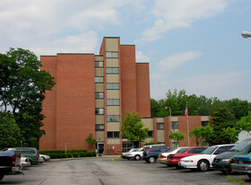 Will E. Seay Plaza Apartamentos