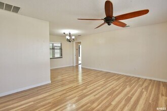 2538 Lake Jackson Cir in Apopka, FL - Building Photo - Building Photo