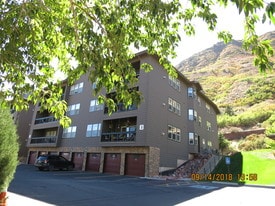 2701 Midland Ave, Unit 813 in Glenwood Springs, CO - Building Photo
