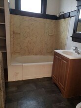 1521 N 38th St-Unit -1523L in Milwaukee, WI - Foto de edificio - Building Photo