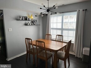8 Maynard Dr in Sicklerville, NJ - Building Photo - Building Photo