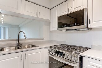 190 Manitoba St in Toronto, ON - Building Photo - Building Photo