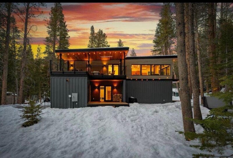 19 Willow Ave in June Lake, CA - Foto de edificio