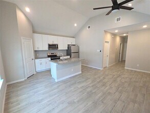 11442 Underwood St in Willis, TX - Building Photo - Building Photo
