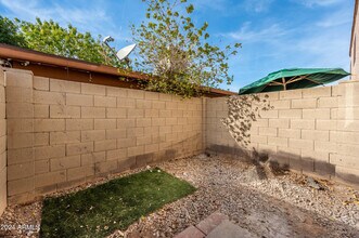3044 E Beck Ln in Phoenix, AZ - Building Photo - Building Photo