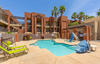 Emerald Suites Valley View Apartments