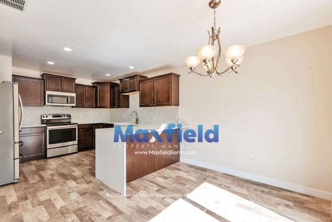 533 Fox Chase Dr in Draper, UT - Building Photo - Building Photo