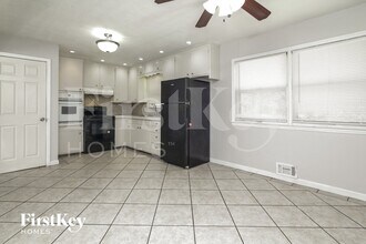 6312 E 102nd St in Kansas City, MO - Building Photo - Building Photo