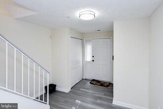 5908 Grenfell Loop in Bowie, MD - Building Photo - Building Photo