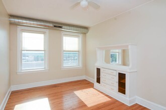 4001 W Montrose Ave in Chicago, IL - Building Photo - Building Photo