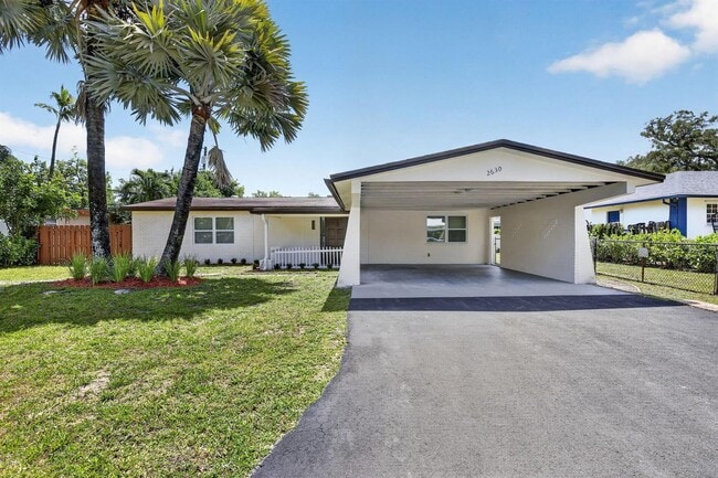 2630 SW 49th Ct in Fort Lauderdale, FL - Building Photo - Building Photo
