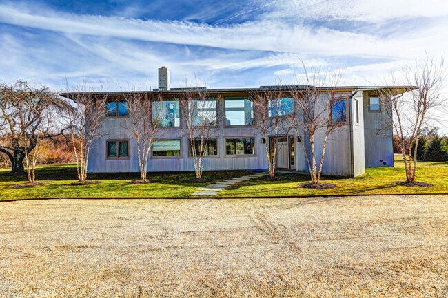 property at 781 Daniel's Lane