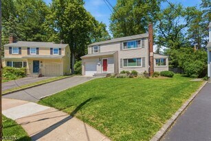 13 Potter Ct in Montclair, NJ - Building Photo
