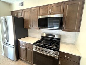 1002 Parkaire Xing in Marietta, GA - Building Photo - Building Photo