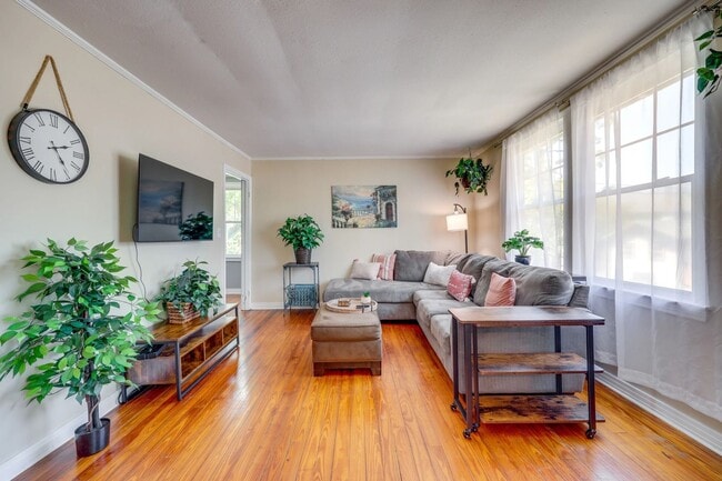 property at 1644 Naldo Ave